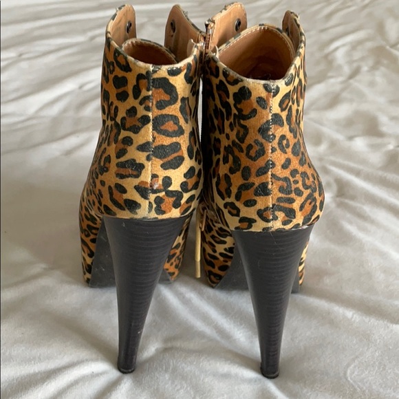 Leopard print platform booties - Picture 4 of 6